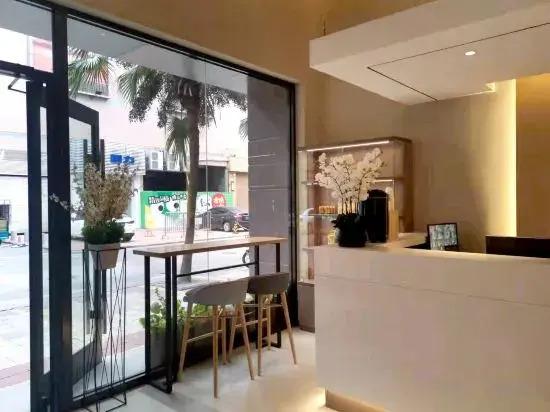 Чжаоцин: Home Inn · NEO (Zhaoqing Qixingyan Memorial Arch Xinghu International Plaza)