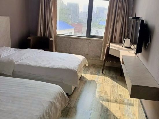 Фуян: Taihe Yinhe Hotel