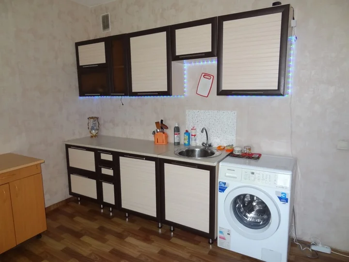 Красноярск: Апартаменты Авиаторов 68