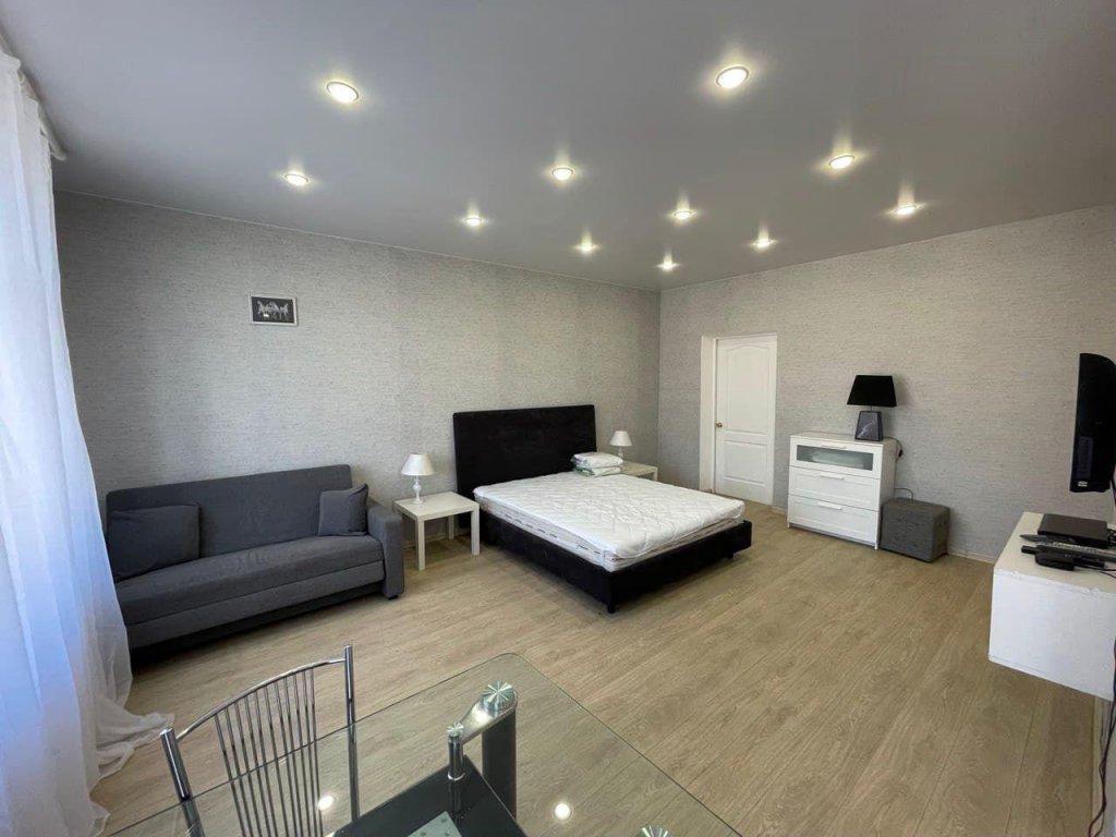 Красноярск: ABC Apartmens (ЭйБиСи Апартментс) на проспекте Мира 89
