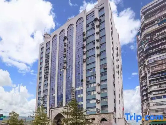 Чунцин: Home Inn (Chongqing Jiefangbei Jiaochangkou Metro Station)