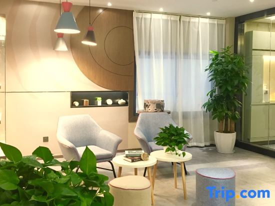 Чунцин: Home Inn (Chongqing Jiefangbei Jiaochangkou Metro Station)
