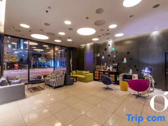 Далянь: Orange Hotel (Dalian Qingniwaqiao Subway Station)