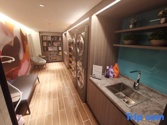 Далянь: Orange Hotel (Dalian Qingniwaqiao Subway Station)