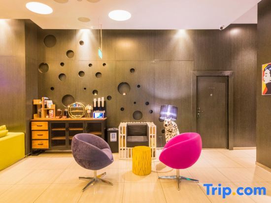 Далянь: Orange Hotel (Dalian Qingniwaqiao Subway Station)