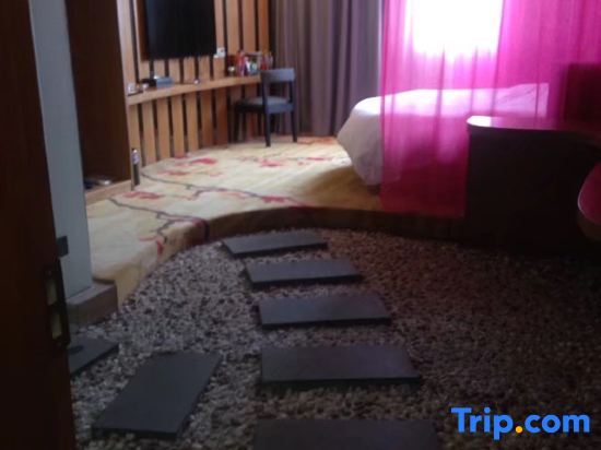 Гуйлинь: Guilin Lianhua Hotel (Guilin Department Store Xiangshan Park Branch)