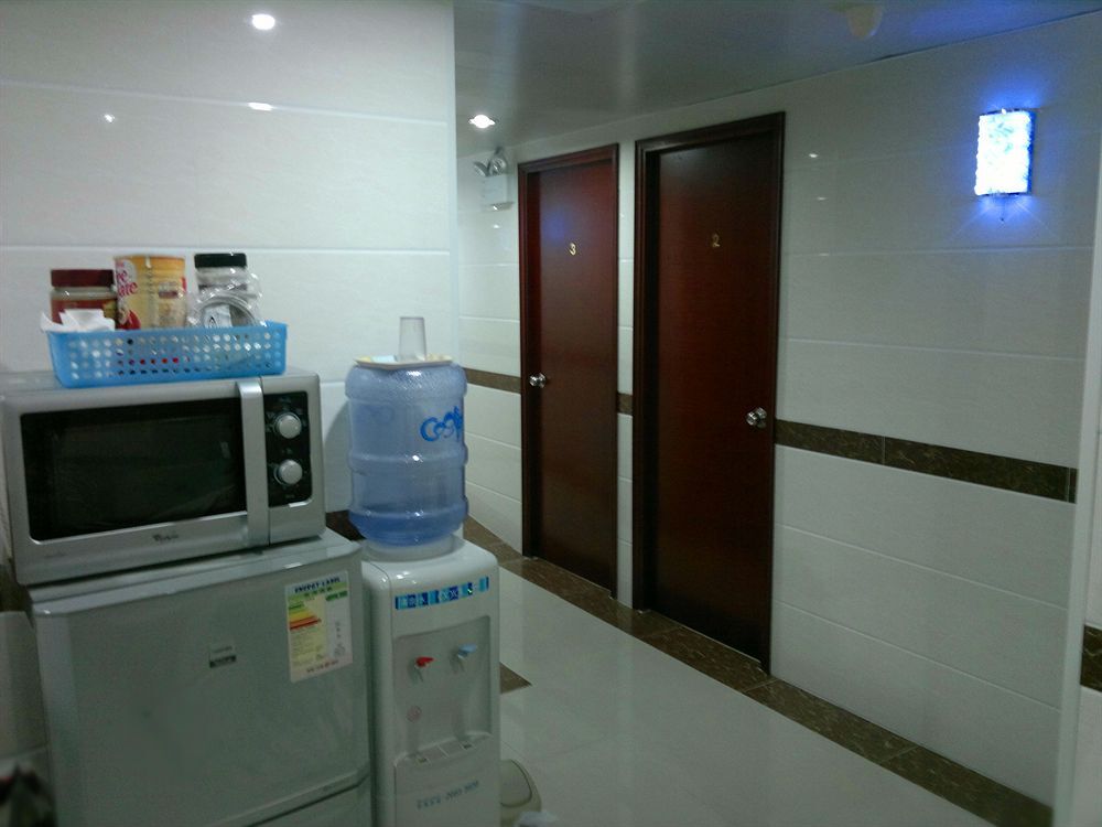 Гонконг: United Co-operate Hotel