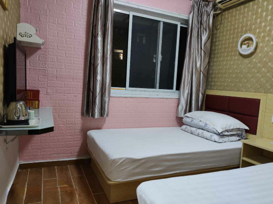 Шанхай: Chun Yi Hotel