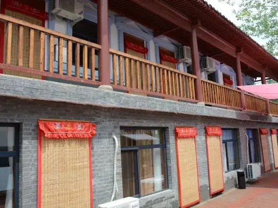 Баодин: Baiyangdian Water Town Inn