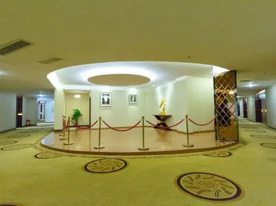 Джиангме: Jin Jiang Ming Zhu Commercial Affairs Hotel
