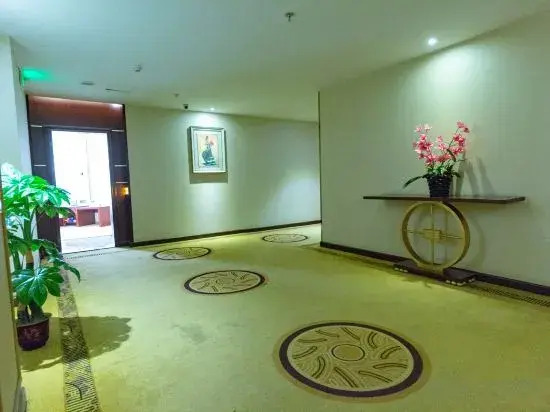 Джиангме: Jin Jiang Ming Zhu Commercial Affairs Hotel