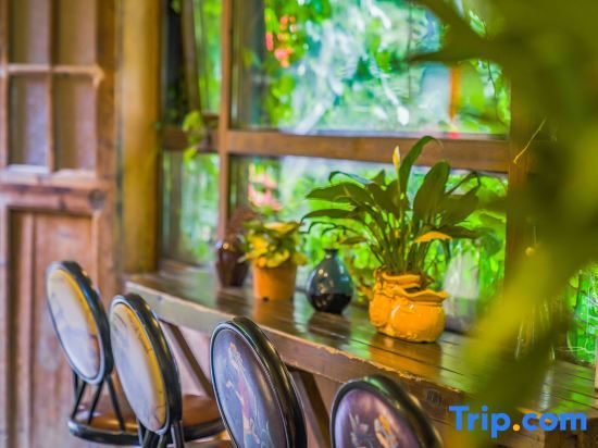 Хуаншань: Hongcun - 7076 · Nanhupan Leisure Resort Homestay