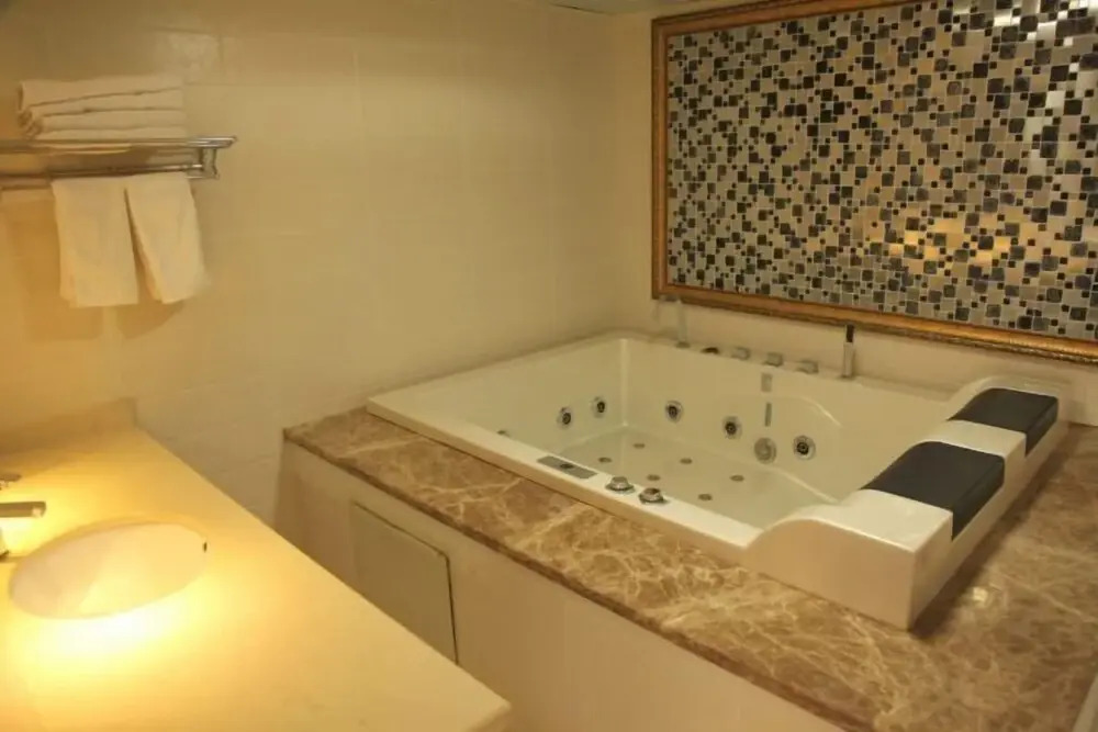 Тунхуа: Tianhe Hotel