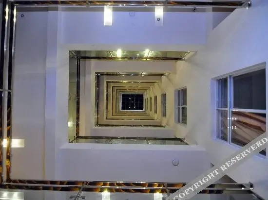 Цюйцзин: Dongjun Hotel