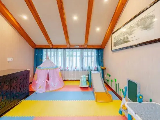 Чэнду: Yunxi Hot Spring Resort Hotel