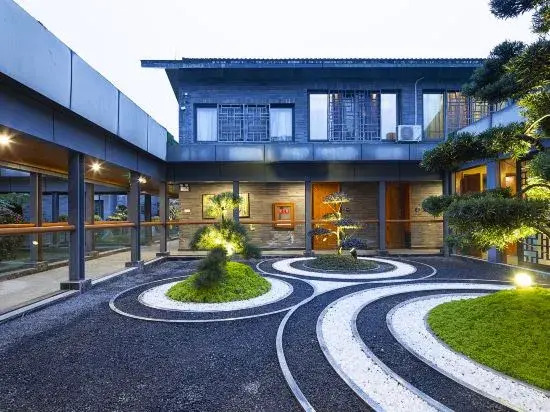 Чэнду: Yunxi Hot Spring Resort Hotel