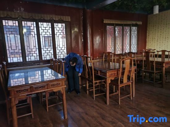 Вэйнань: Huashan Xifeng Hotel