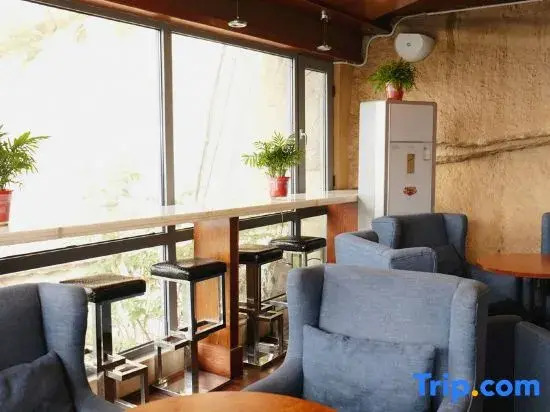 Вэйнань: Yuntai Villa (Huayin Shanding Beifeng)
