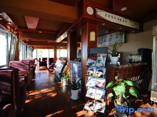 Вэйнань: Yuntai Villa (Huayin Shanding Beifeng)