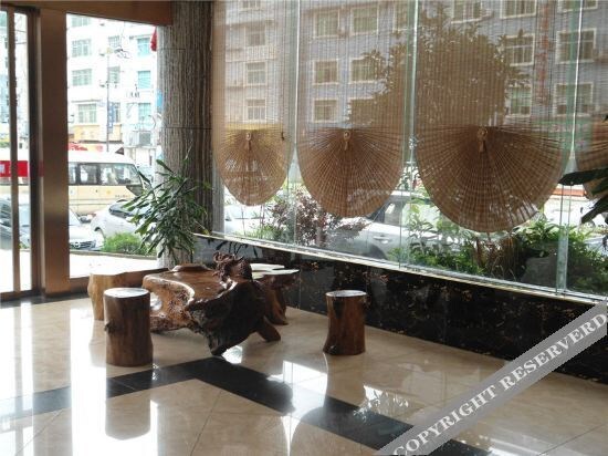 Конгджианг: Congjiang Longteng Hotel