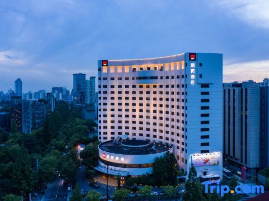 Шанхай: Radisson RED Shanghai Wujiaochang Hotel