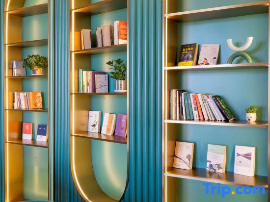 Далянь: Ibis Styles Hotel (Dalian Railway Station Qingniwa Bridge)