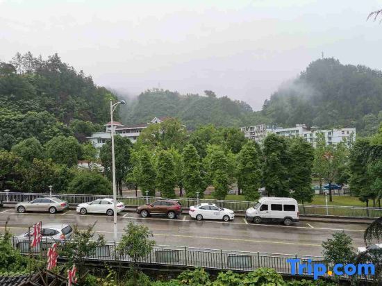 Чунцин: Aiju Business Hotel