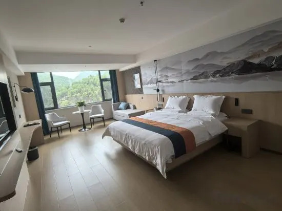 Дечен: Jinyu Hotel