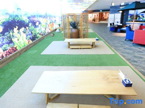 Цзилинь: Days Wyndham Hotel jilin Railway Station