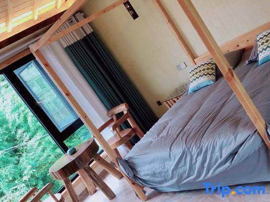 Хучжоу: Baixing Farmer's House
