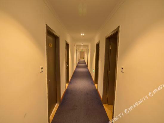 Синин: Amdo Express Hotel