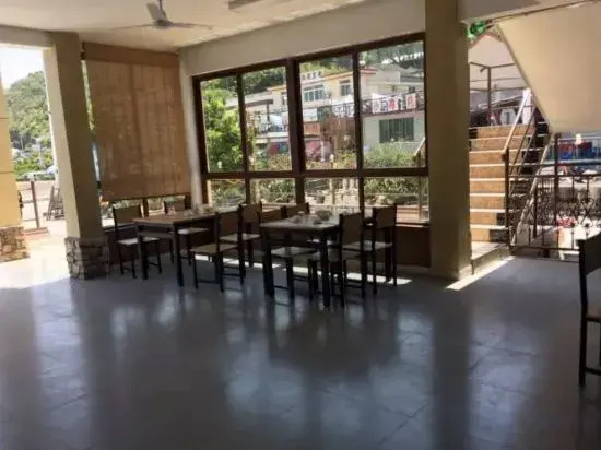 Чжоушань: Taohuadao Tianlong Villa Beach Hotel