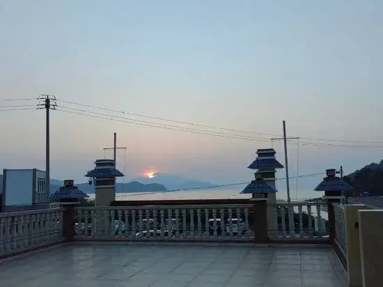 Чжоушань: Taohuadao Tianlong Villa Beach Hotel