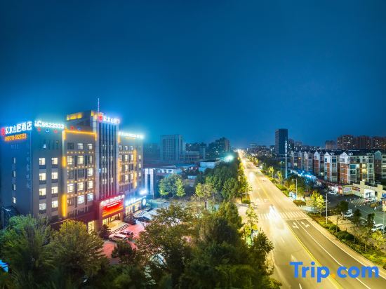 Шиянь: Danjiangkou Hanshui Shanju Hotel