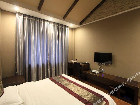 Чунцин: Qincaige Hostel