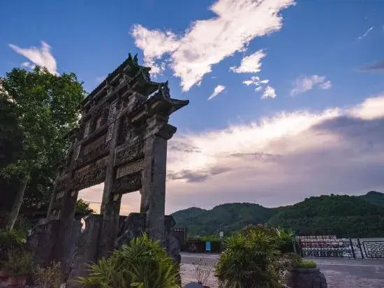 Цзиньюань: Yingde Liyang Gorge Liquan Riverview Resort