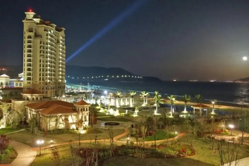 Чжоушань: Qingnian Yuesha Holiday Apartment