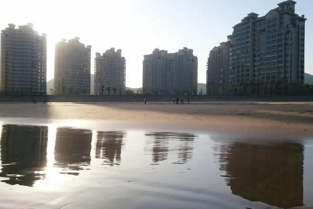 Чжоушань: Qingnian Yuesha Holiday Apartment