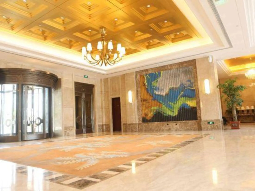 Хэйхэ: Heihe Yinjian Jianguo Hotel