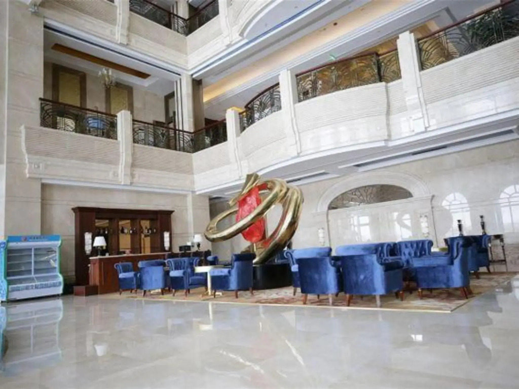Хэйхэ: Heihe Yinjian Jianguo Hotel