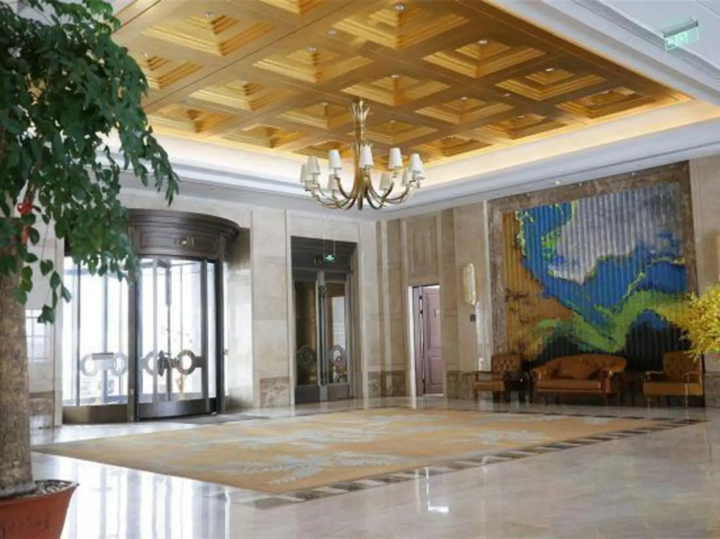 Хэйхэ: Heihe Yinjian Jianguo Hotel