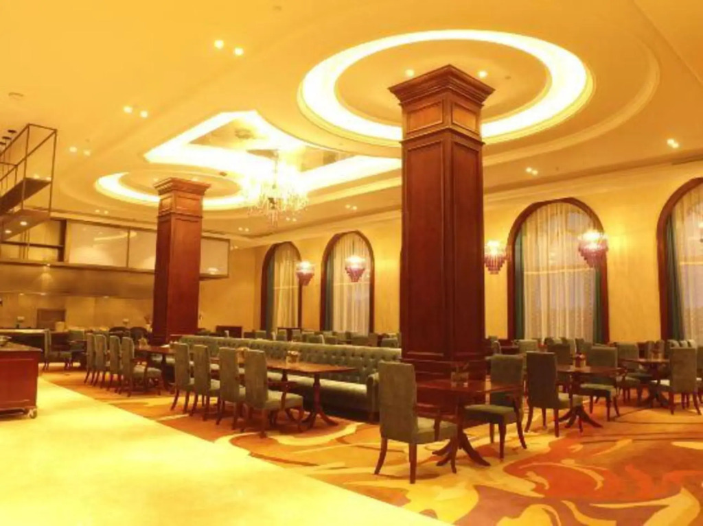 Хэйхэ: Heihe Yinjian Jianguo Hotel
