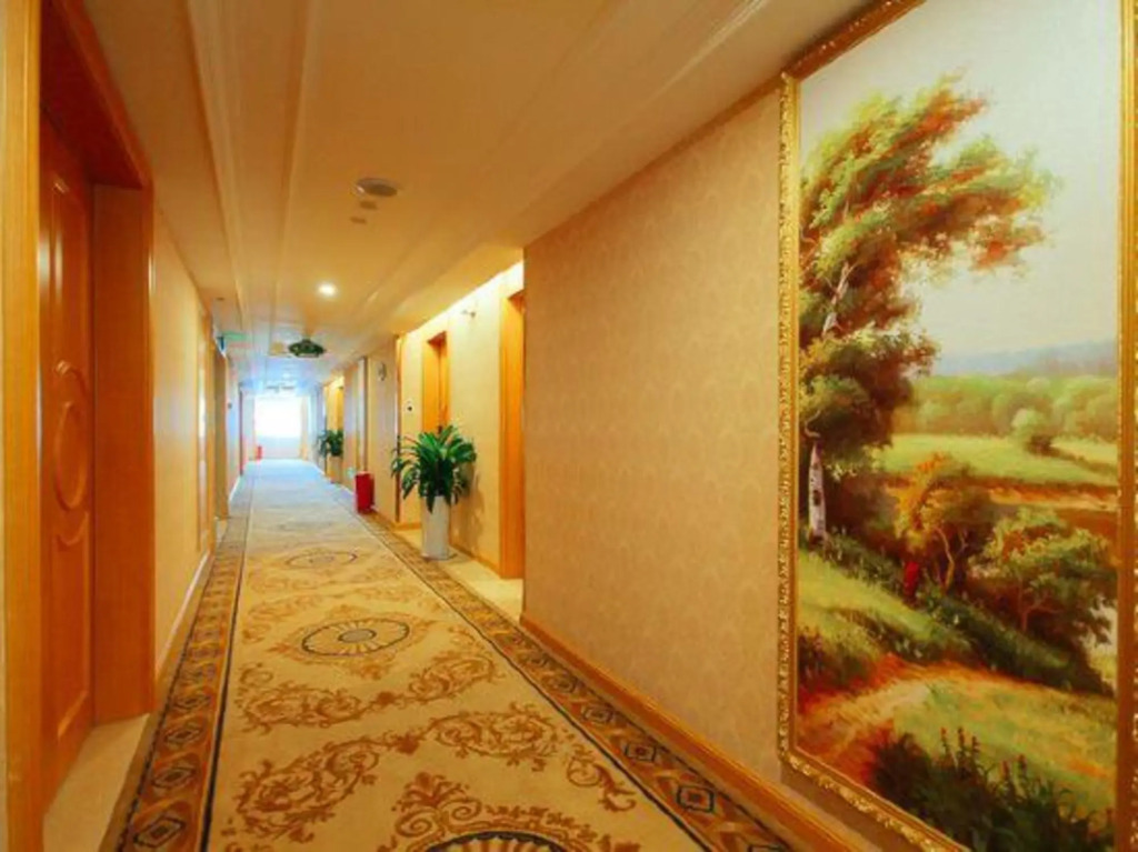 Чжэнчжоу: Vienna International Hotel (Zhengzhou FU Tower Metro Station)