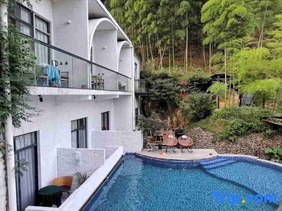Хучжоу: Qushe Yikeshu Hotel