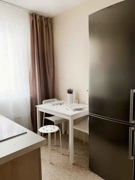 Красноярск: Династия на улице Лесников 25