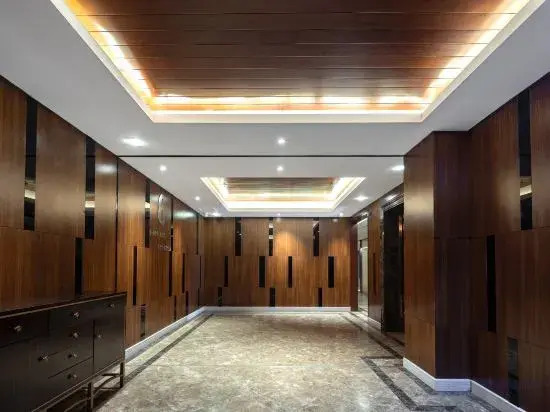 Ваньнин: Chengjie Business Hotel (Wanning City Center High-speed Railway Station)