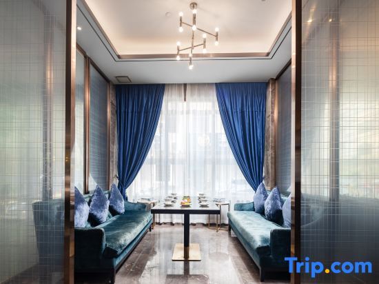 Ваньнин: Chengjie Business Hotel (Wanning City Center High-speed Railway Station)