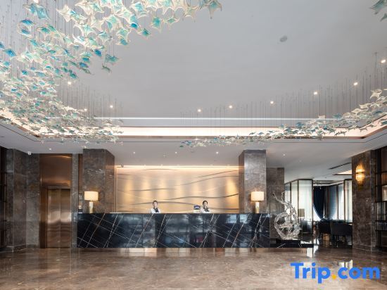 Ваньнин: Chengjie Business Hotel (Wanning City Center High-speed Railway Station)