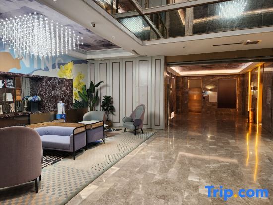 Синин: Mercure Hotel