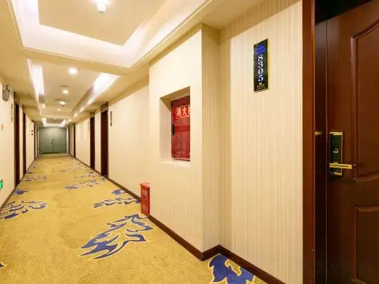 Шангри-Ла: Hongjingtian Hotel
